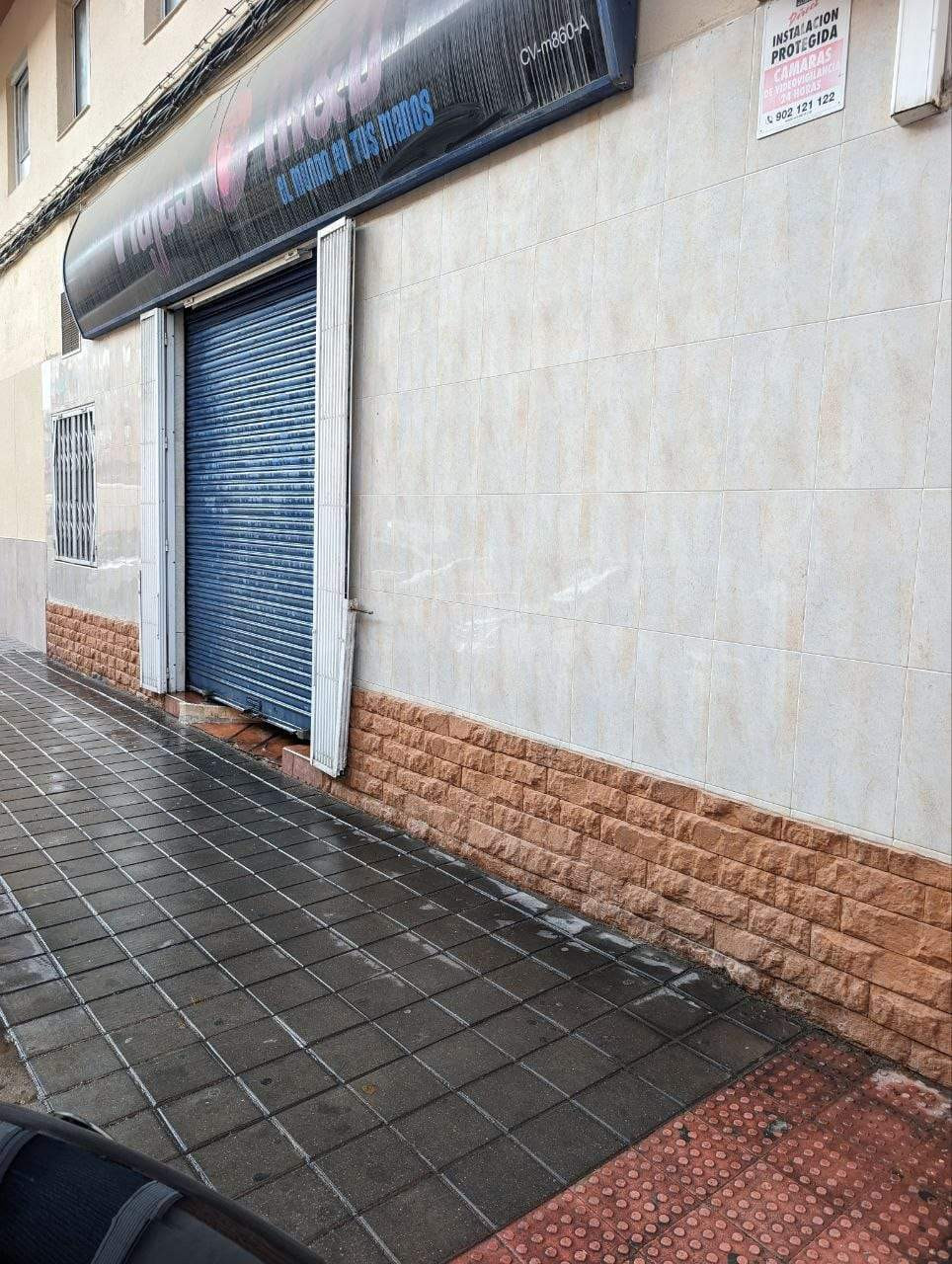 Local comercial 1 habitación 35m² en venta - Garbinet-Parque - foto 3