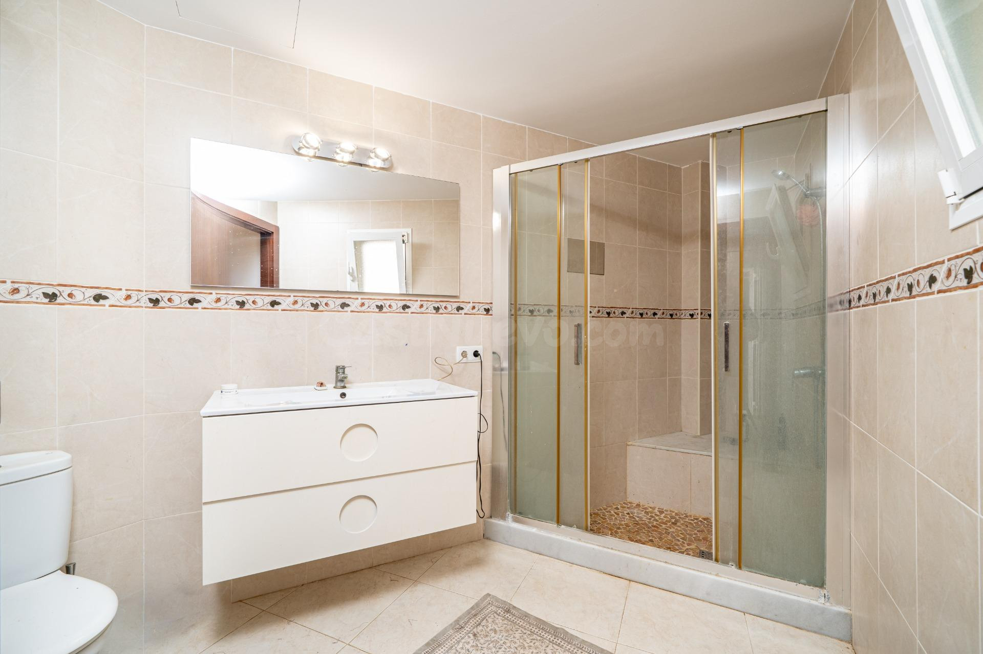 Piso con 30 m2 de terraza, ascensor y vistas despejadas en C - foto 4