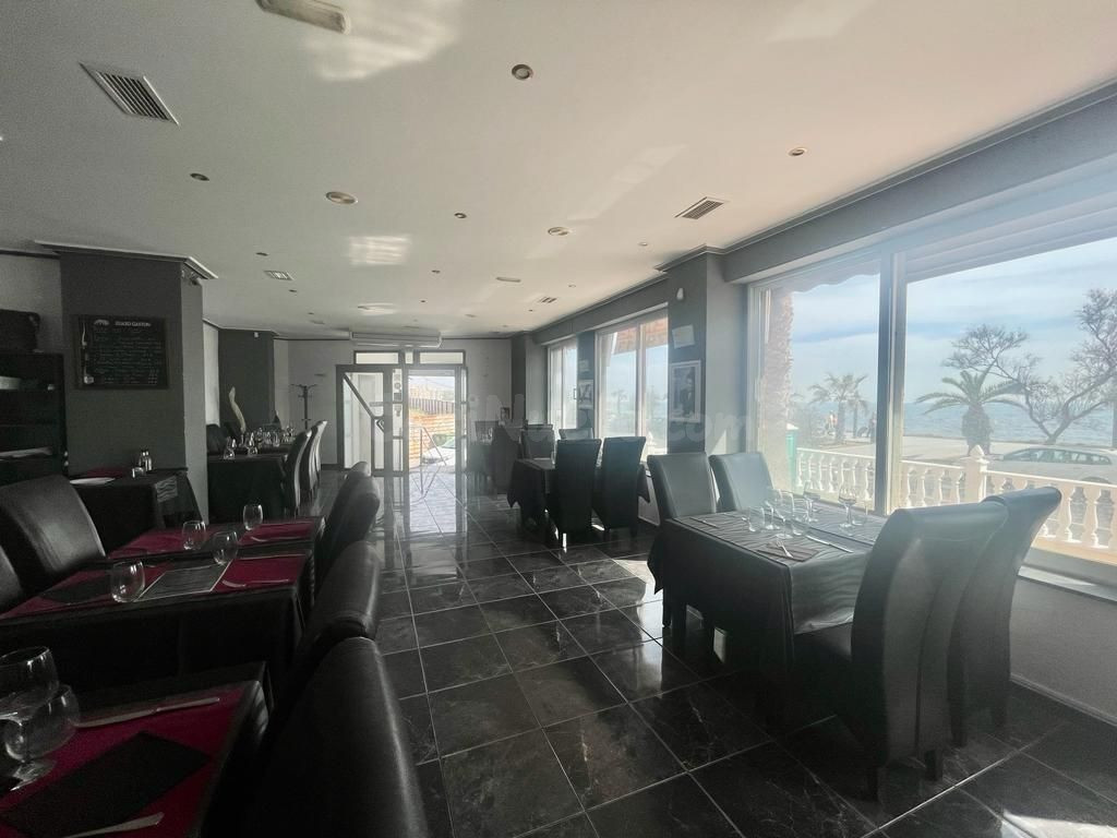 Local comercial 220m² en venta - Estacion de autobuses - foto 2