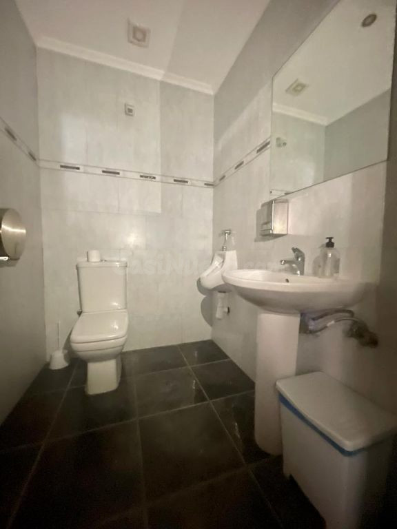 Local comercial 220m² en venta - Estacion de autobuses - foto 4