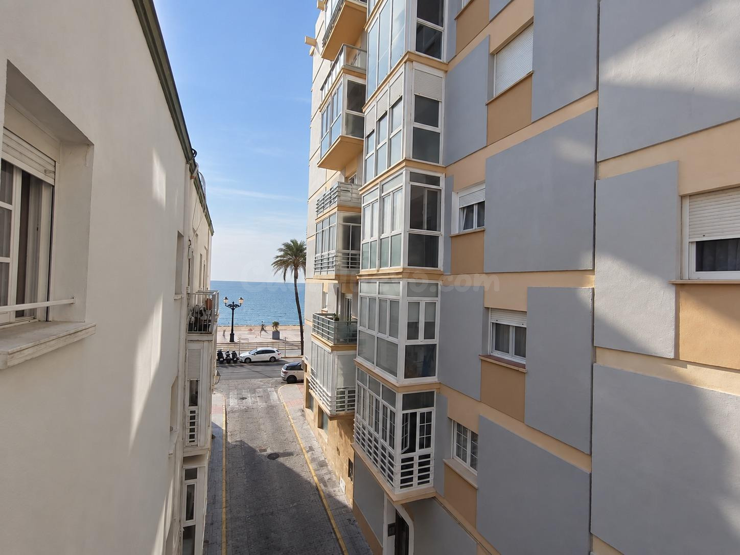 PISO A 100 METROS DE LA PLAYA – CÁDIZ ️ - foto 2