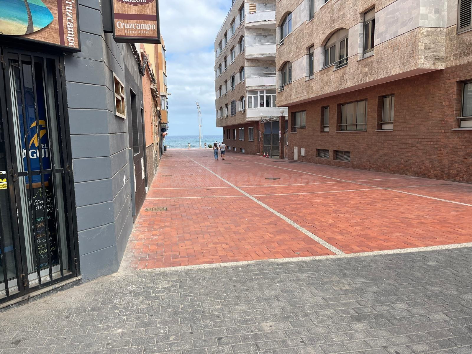 Bar- Cafetería en la zona de la Playa de Las Canteras.