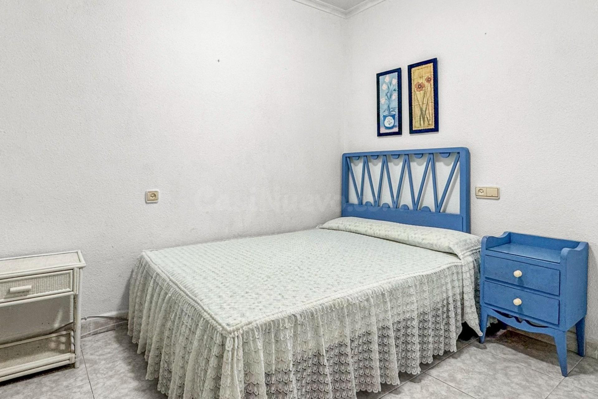 Apartamento en primera línea con vistas frontales al mar en  - foto 4