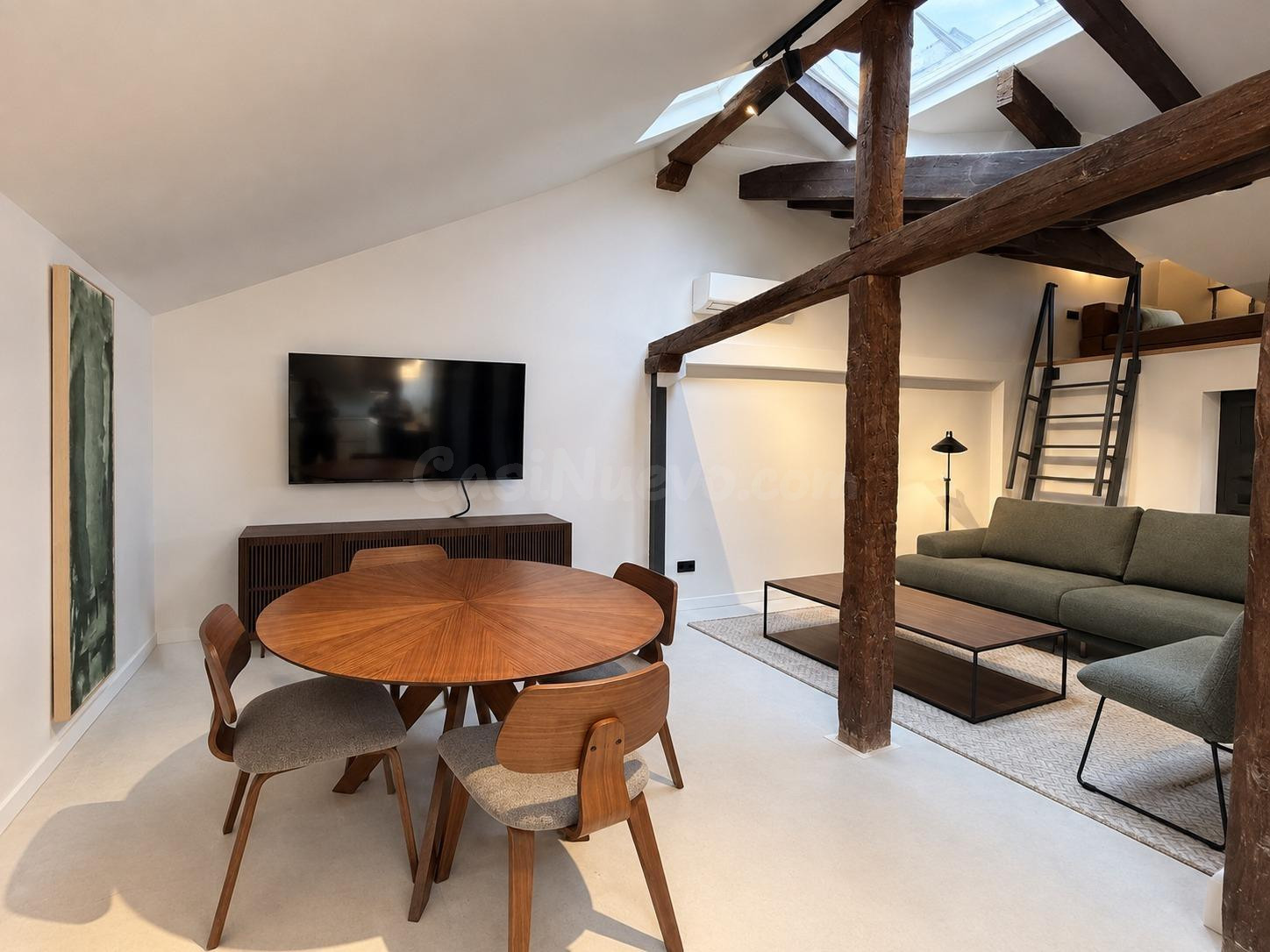 Exclusiva vivienda exterior a estrenar junto a la Puerta del Sol
