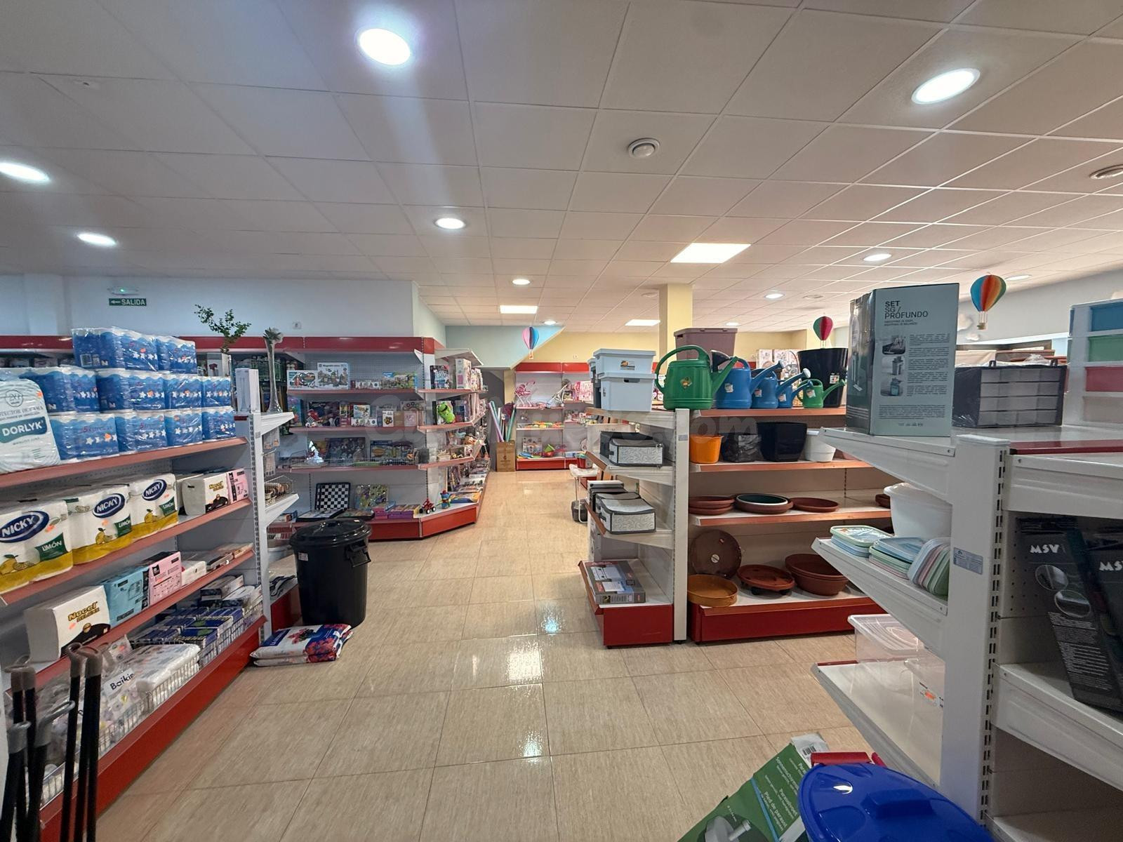D. Amplio local comercial de 517 m2 en una ubicación estraté - foto 3
