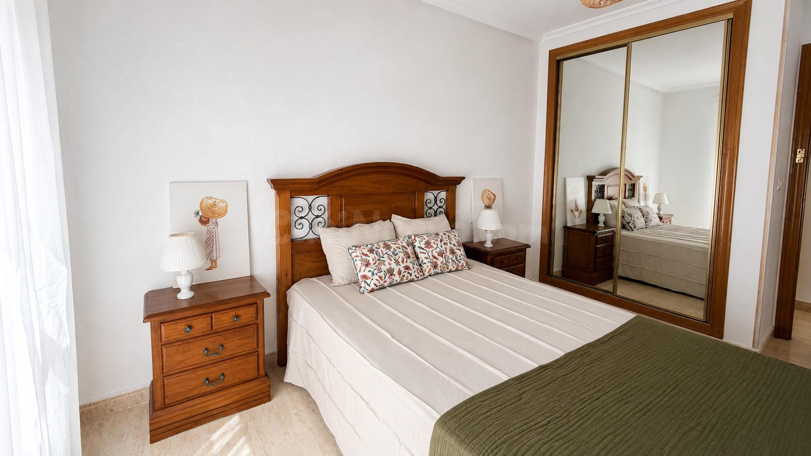 Piso de 3 dormitorios, 2 baños y orientación sur junto al Co - foto 4