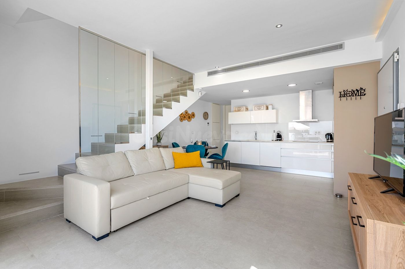 VILLA DE 3 DORMITORIOS Y 2 BAÑOS EN VILLAMARTIN (ORIHUELA CO - foto 4