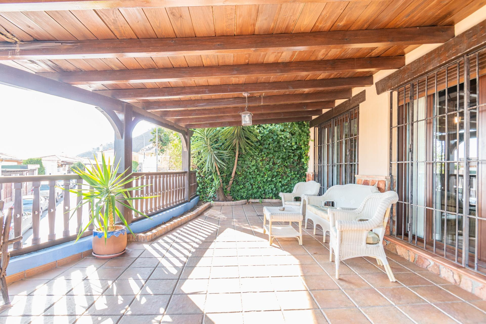 PRECIOSO CHALET EN CERRO DEL ORO-CENES DE LA VEGA - foto 3