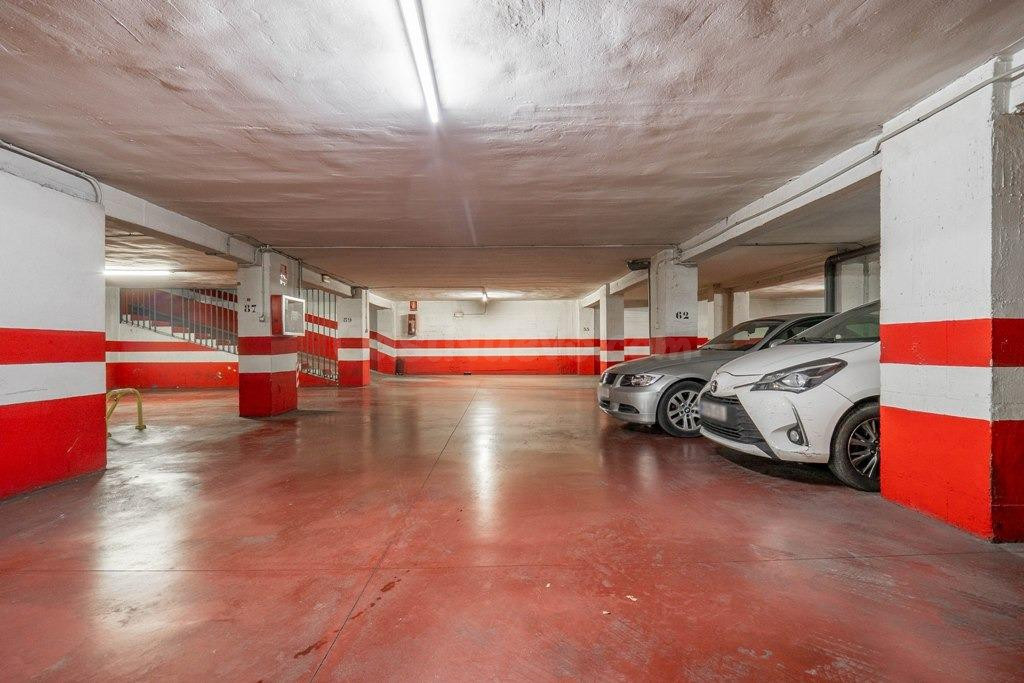 3 plazas de garaje juntas en calle Pedro Antonio de Alarcón - foto 3
