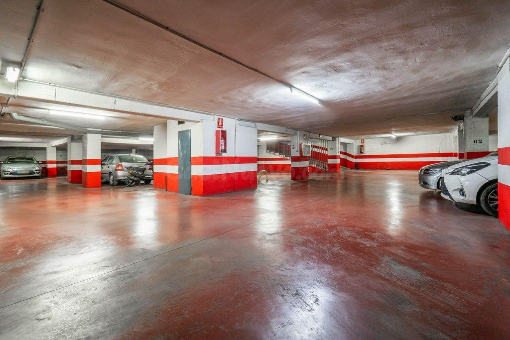 3 plazas de garaje juntas en calle Pedro Antonio de Alarcón - foto 4