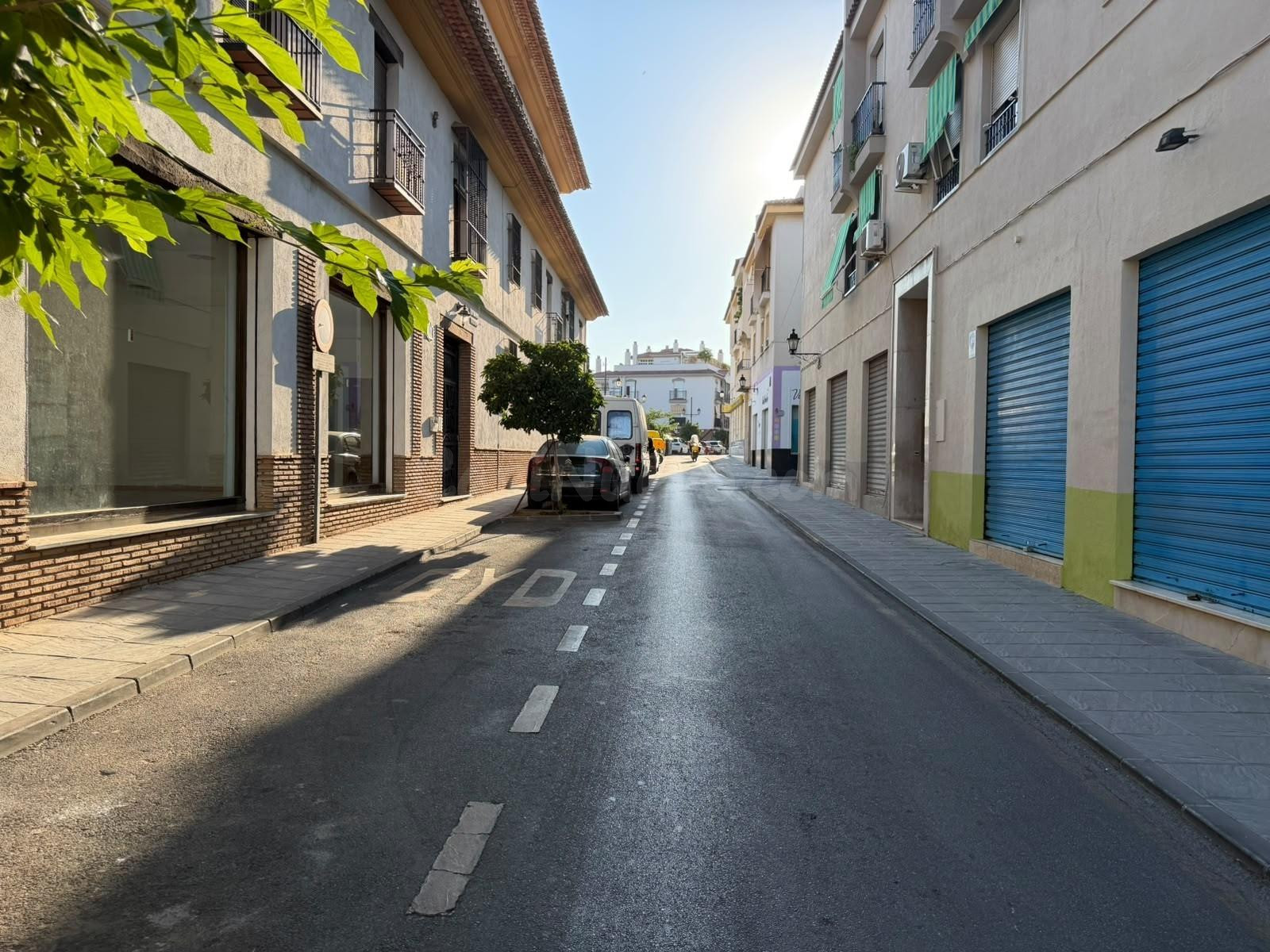 Plaza de garaje cerrada en el centro de La Zubia