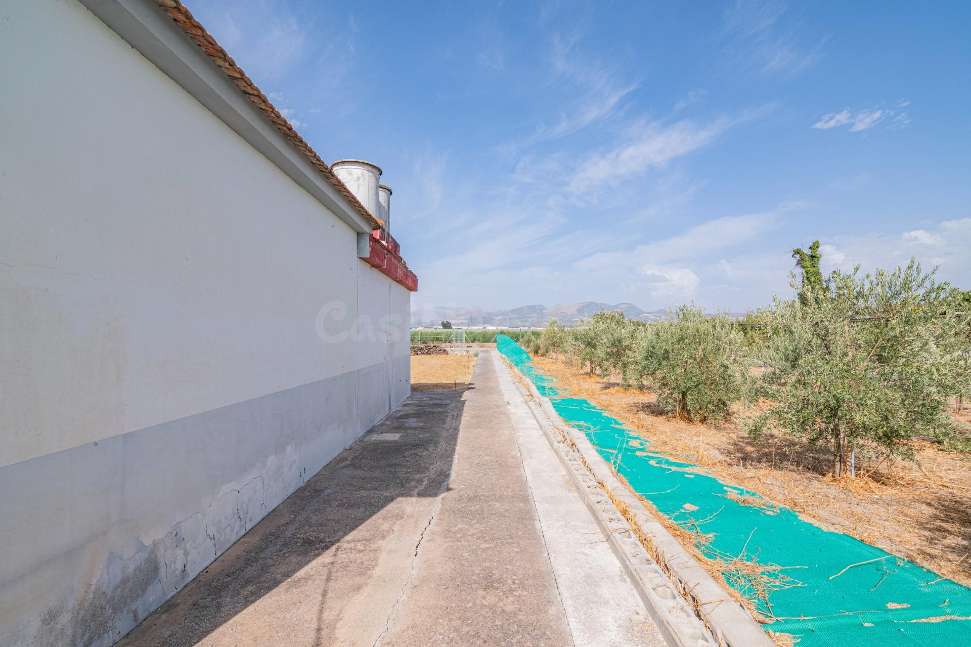 PRECIOSO TERRENO RUSTICO CON CASITA EN URBANIZACION CANTO GR - foto 4
