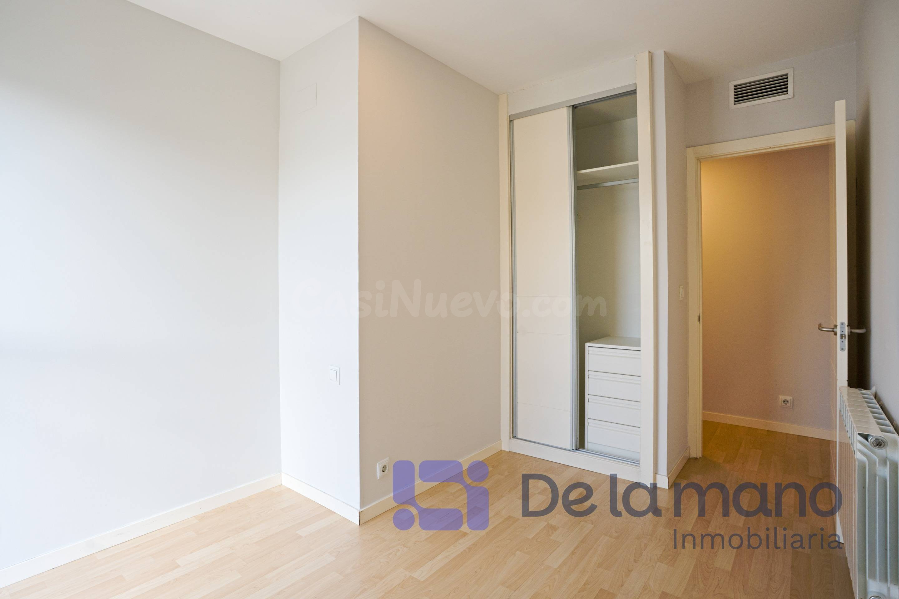 PISO EXTERIOR CON GARAJE, PISCINA Y GIMNASIO - foto 5