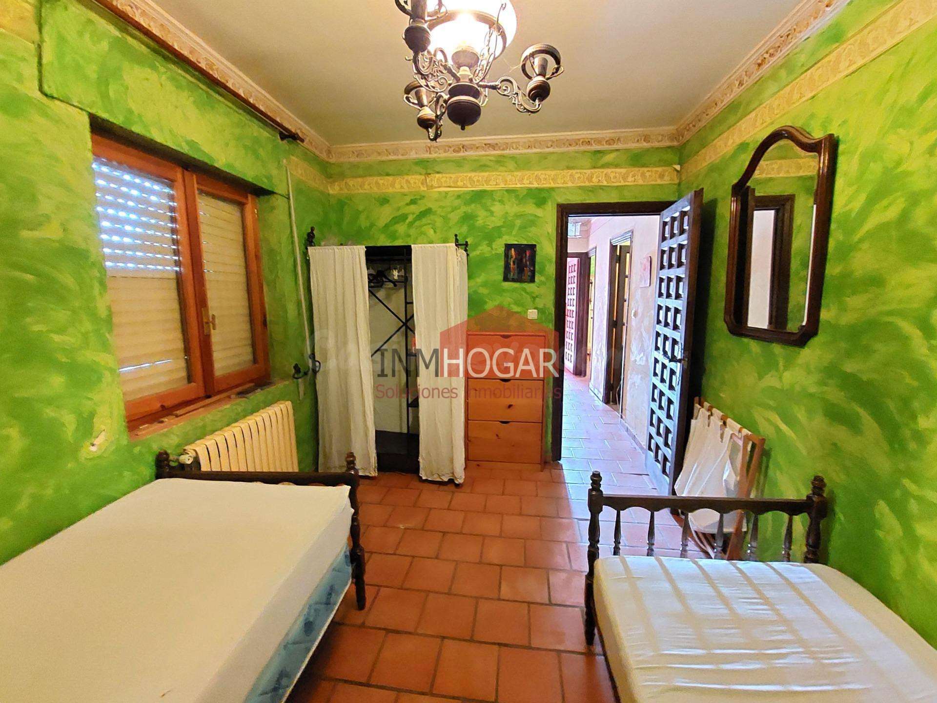 CHALET INDEPENDIENTE Y CON GRAN PARCELA EN VALPINOS, SANCHID - foto 5