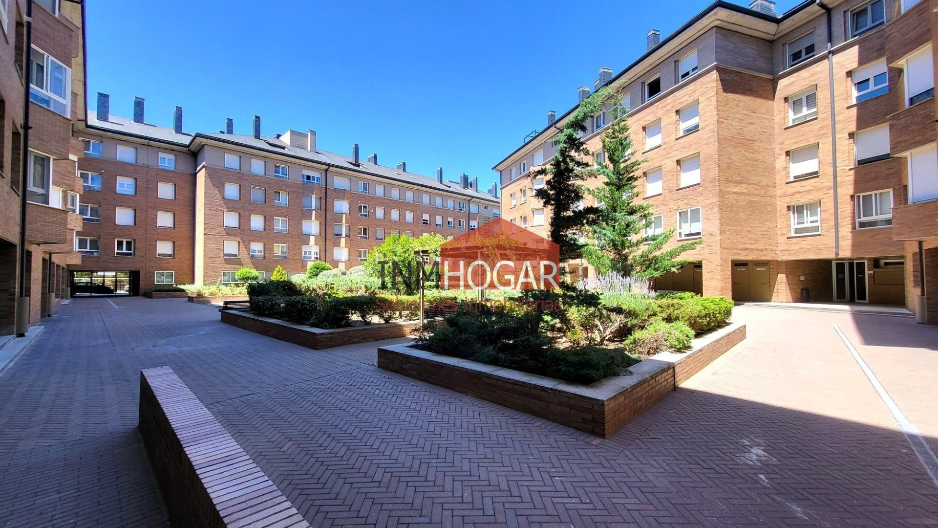 APARTAMENTO CON TERRAZA EN HERVENCIAS