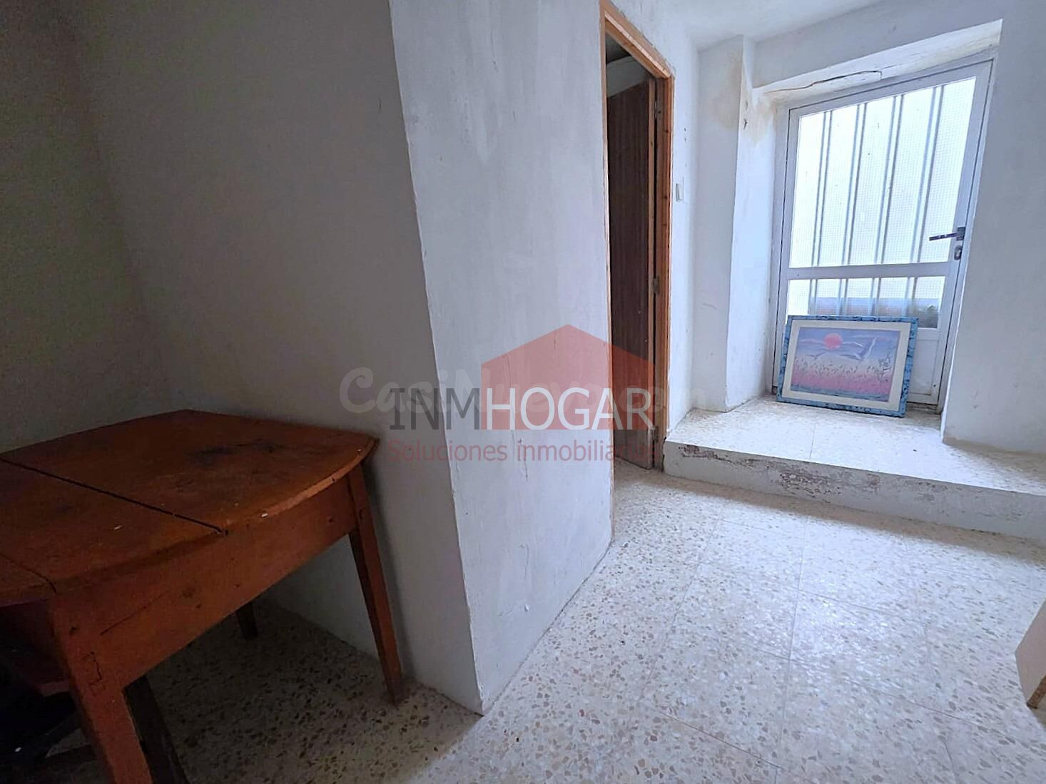 Vivienda con gran parcela, patios y amplias posibilidades en - foto 5
