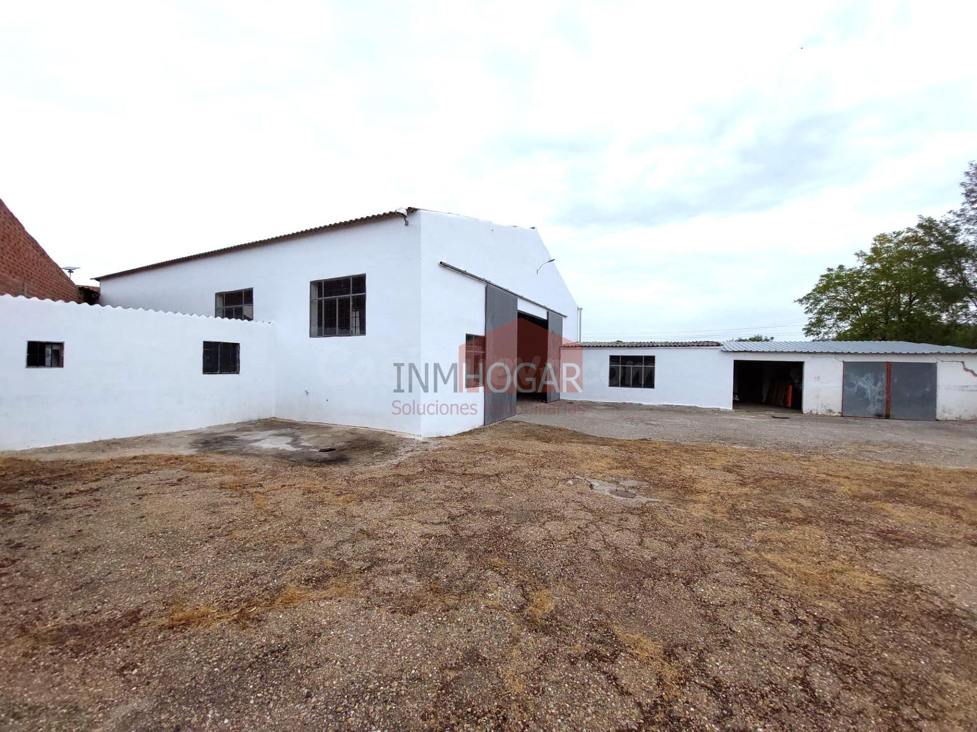 Inmhogar Ávila ALQUILA NAVE en Arévalo (frente al matadero)  - foto 2