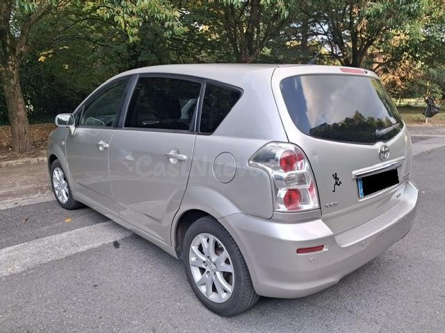 Toyota COROLLA VERSO 2.2 D4D 136 CV 7 PLAZAS - foto 3