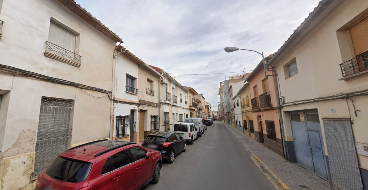 OPORTUNIDAD VENTA CASA EN JUMILLA (ALQUILADO ) - foto 3