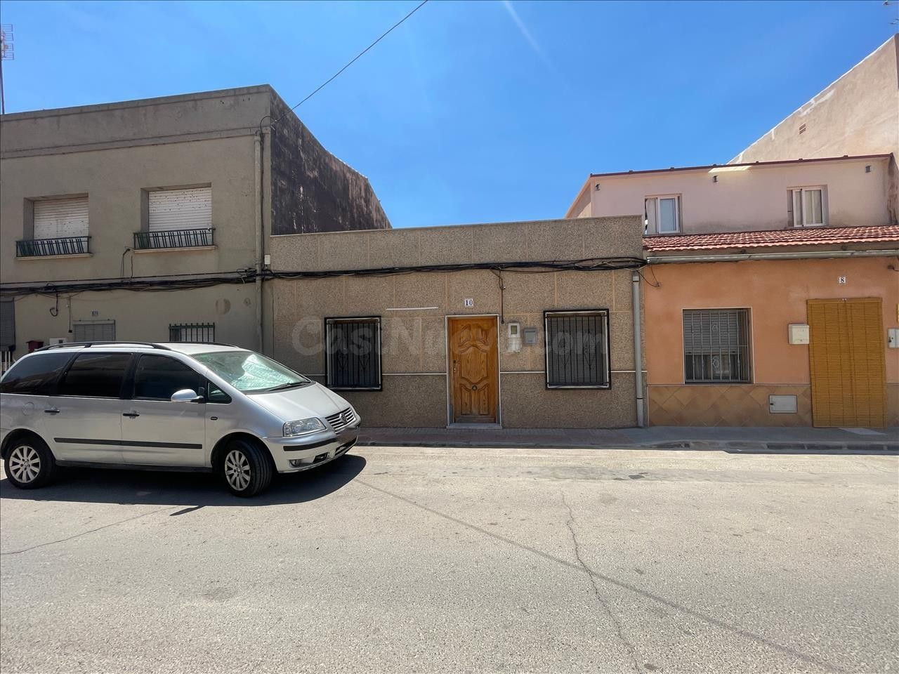 OPORTUNIDAD VENTA CASA EN JUMILLA ( OKUPADO ) - foto 2