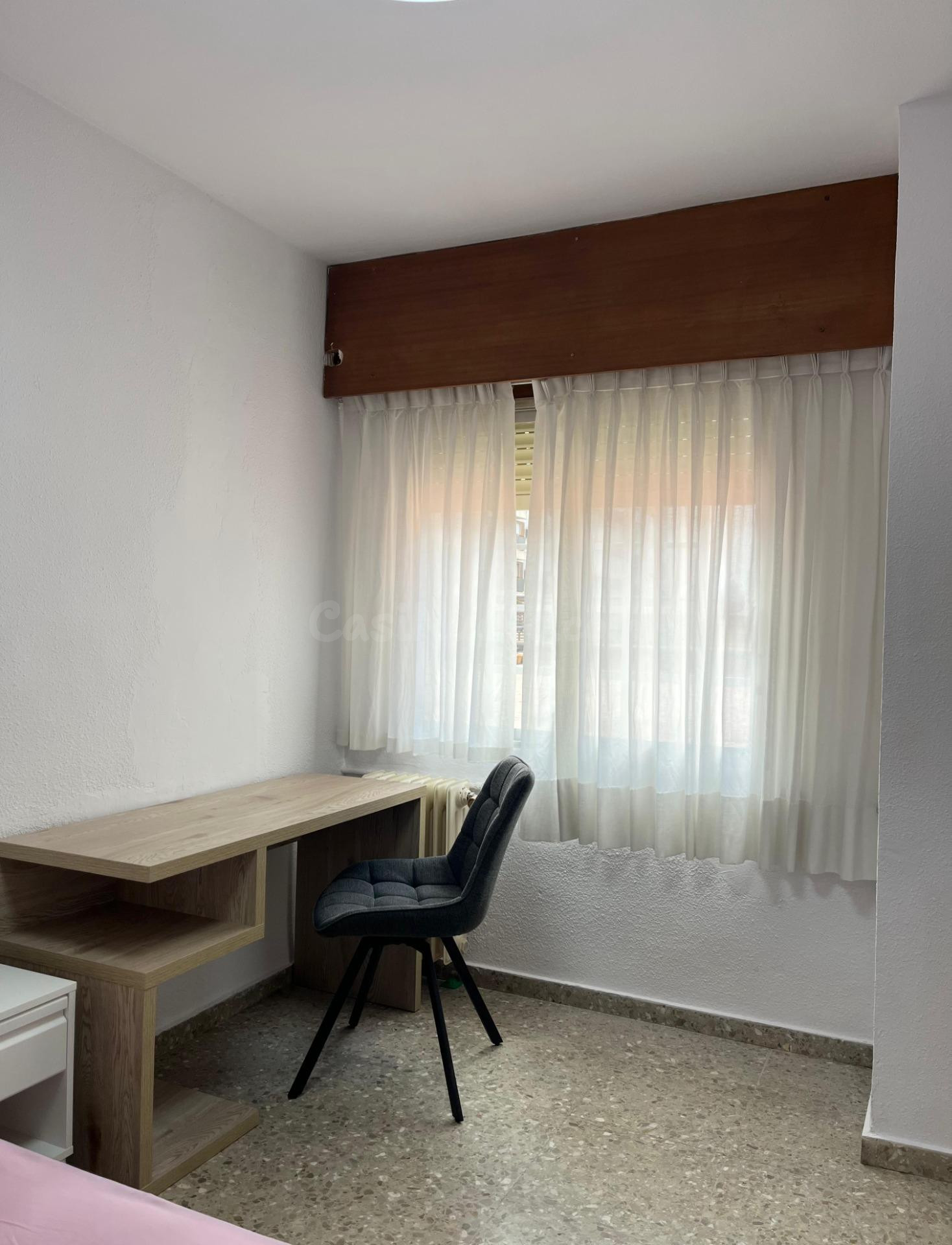 Piso 4 habitaciones 131m² en alquiler - Jaume Roig - foto 3