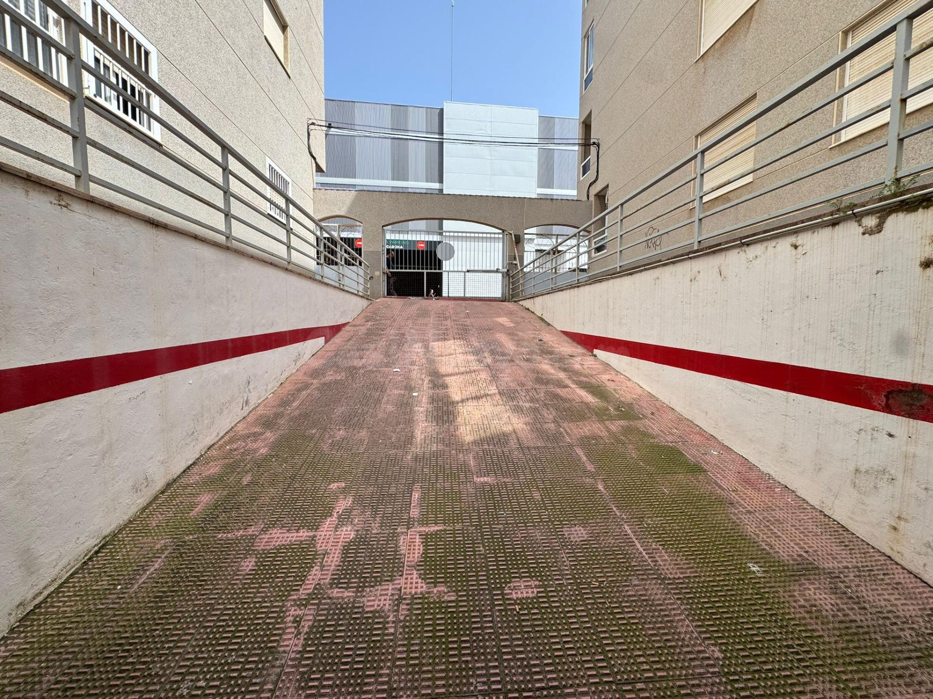 GARAJE CERRADO EN VENTA!!! - foto 3