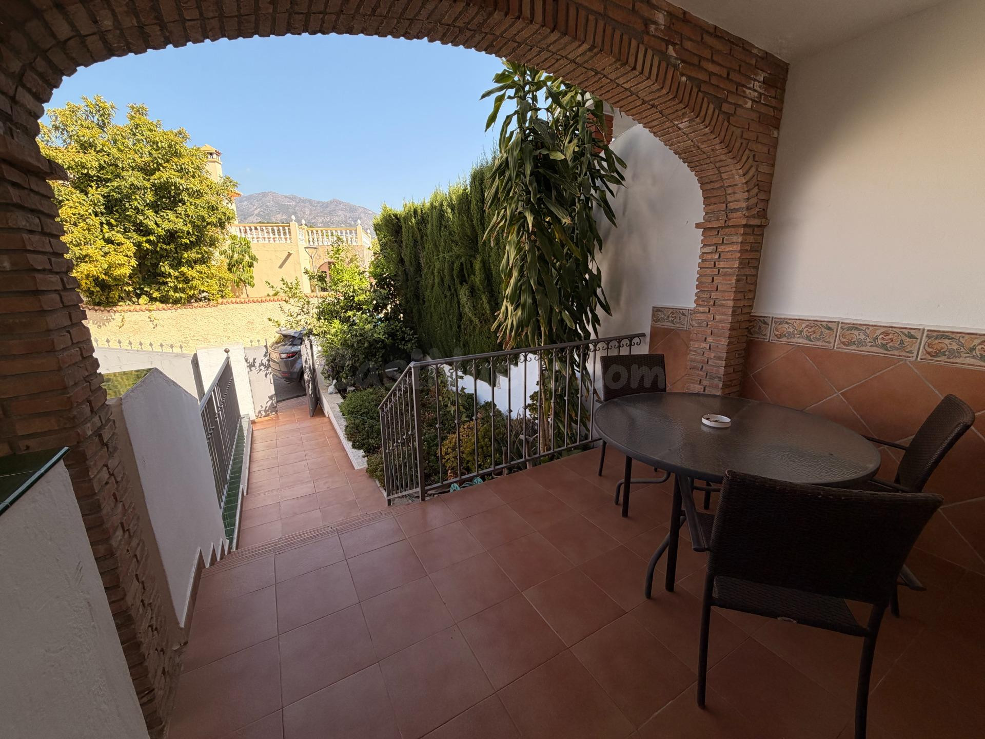 CHALET PAREADO IDEAL PARA FAMILIAS - foto 3