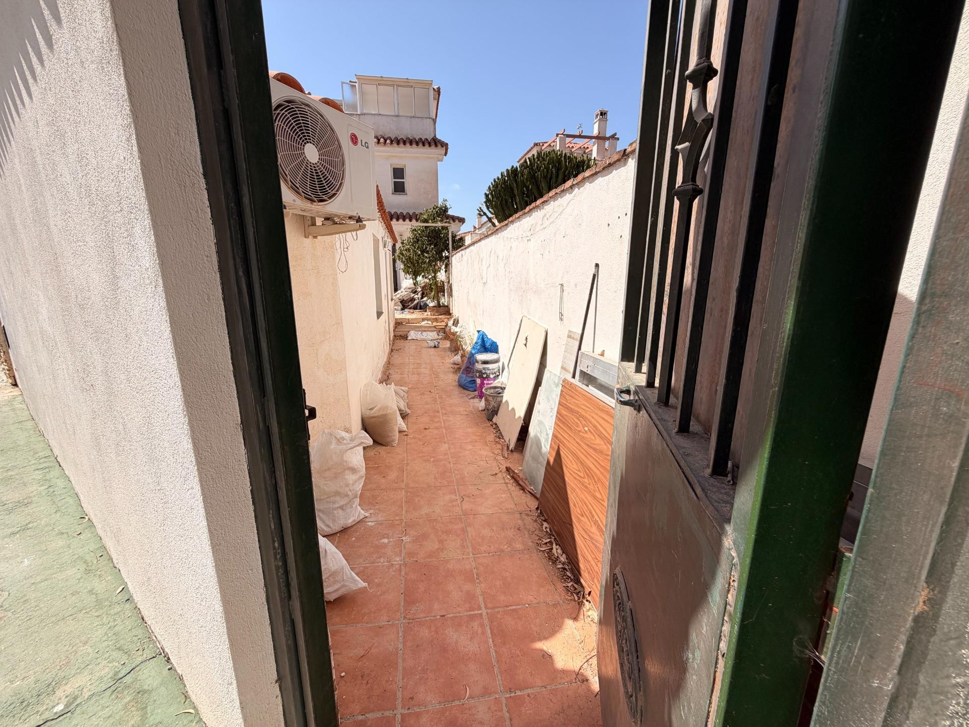 PAREADO EN LA SIERREZUELA , MIJAS - OPORTUNIDAD DE REFORMA - foto 2