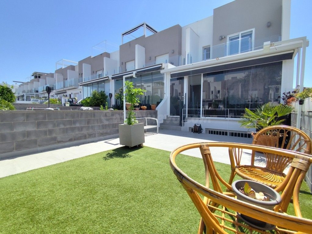 Casa de Pueblo 4 habitaciones 189m² en venta - Aguas Nuevas