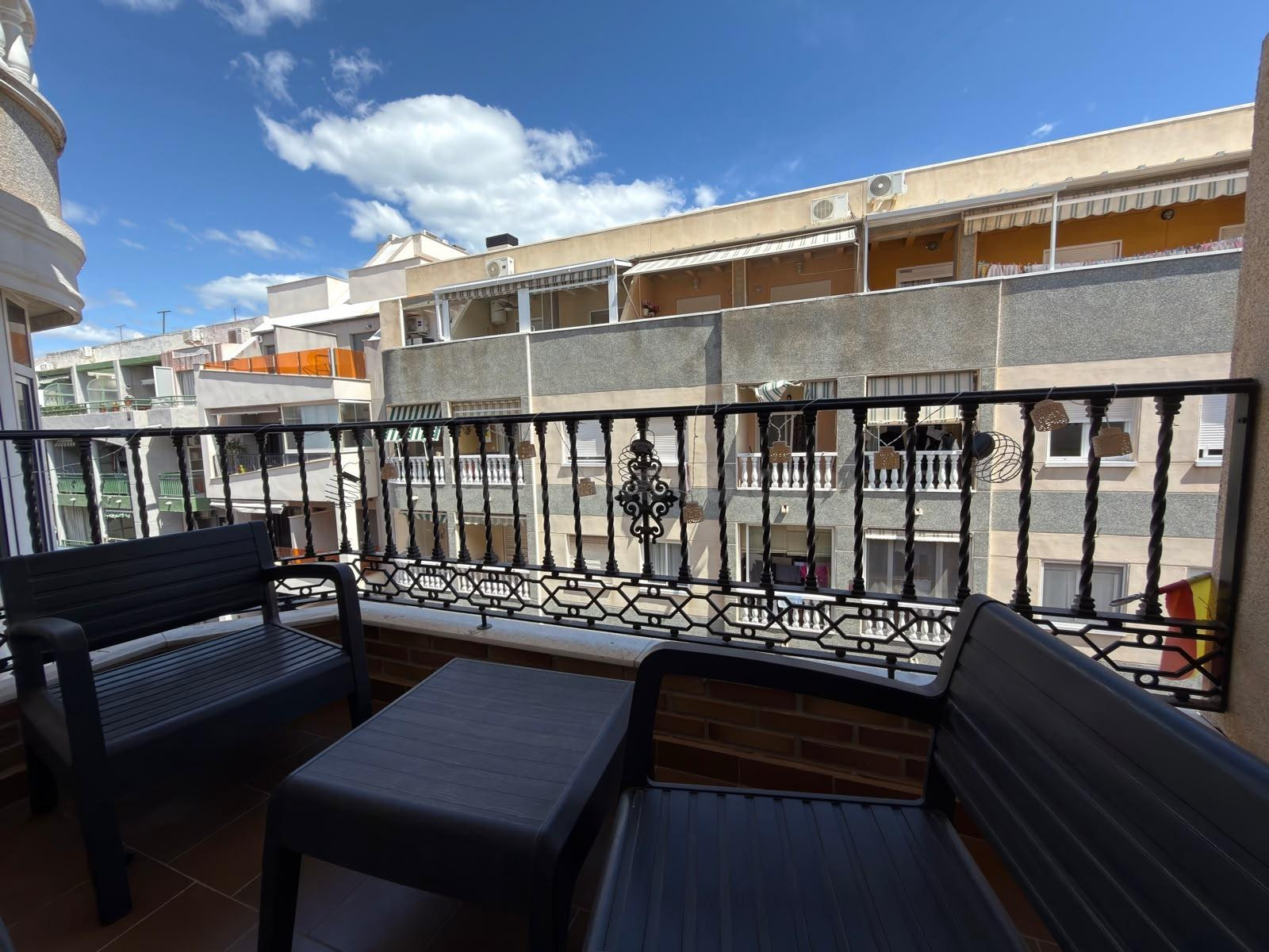 Apartamento con terraza, Alicante, Torrevieja, Playa del Cur - foto 2