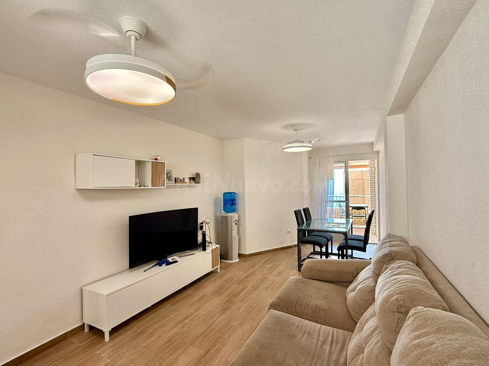 Apartamento reformado con terraza, Alicante, Torrevieja, Pla - foto 2