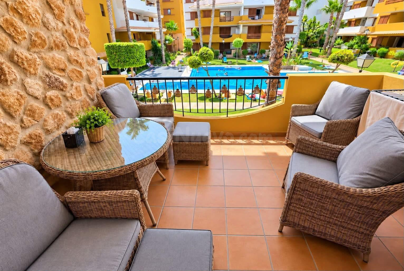 Apartamento con piscina comunitaria, Alicante, Torrevieja. 2 - foto 3