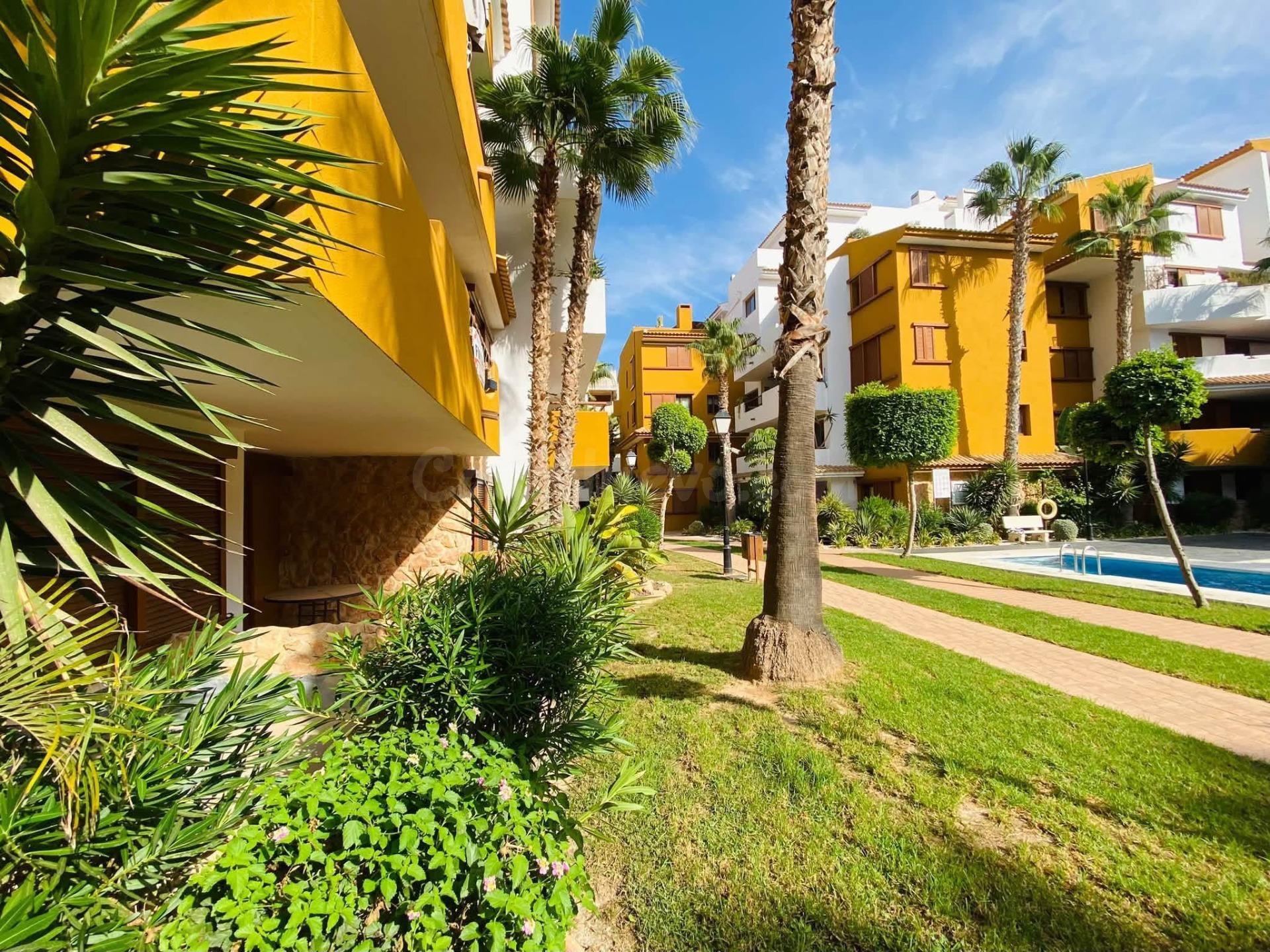 Apartamento con piscina comunitaria, Alicante, Torrevieja. 2 - foto 4