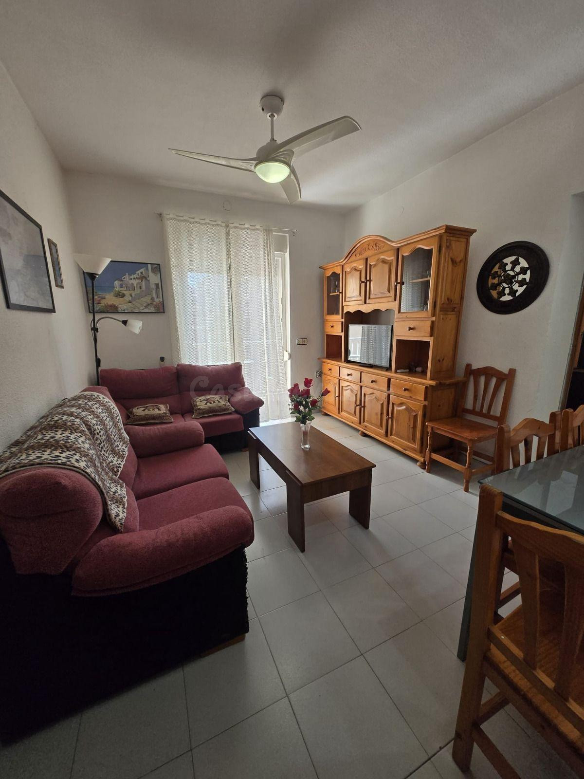 Apartamento con terraza, Alicante, Torrevieja, Playa del Cura. 3 habitaciones, 71 m2, 50 metros al mar