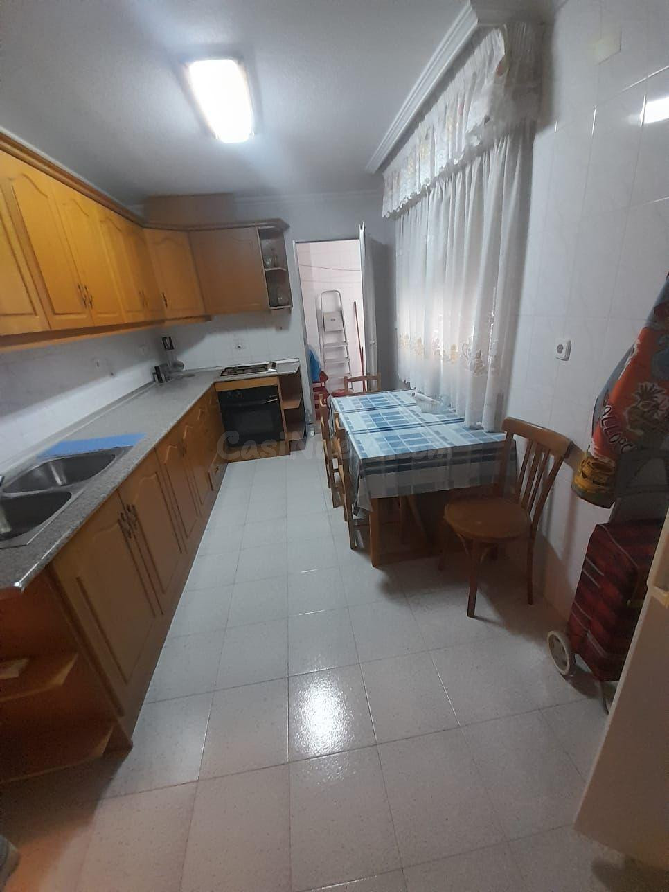 Apartamento con terraza, Alicante, Torrevieja. 3 habitacione - foto 4