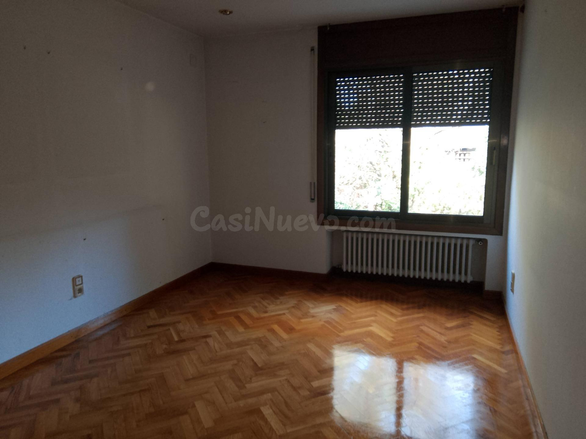 CHALET INDEPENDIENTE EN URB. MAITENA (VENTA OLIVAR). INCLUIDO EN PROCESO DE VENTA FLASH. PVP SALIDA 900.000 € - foto 5