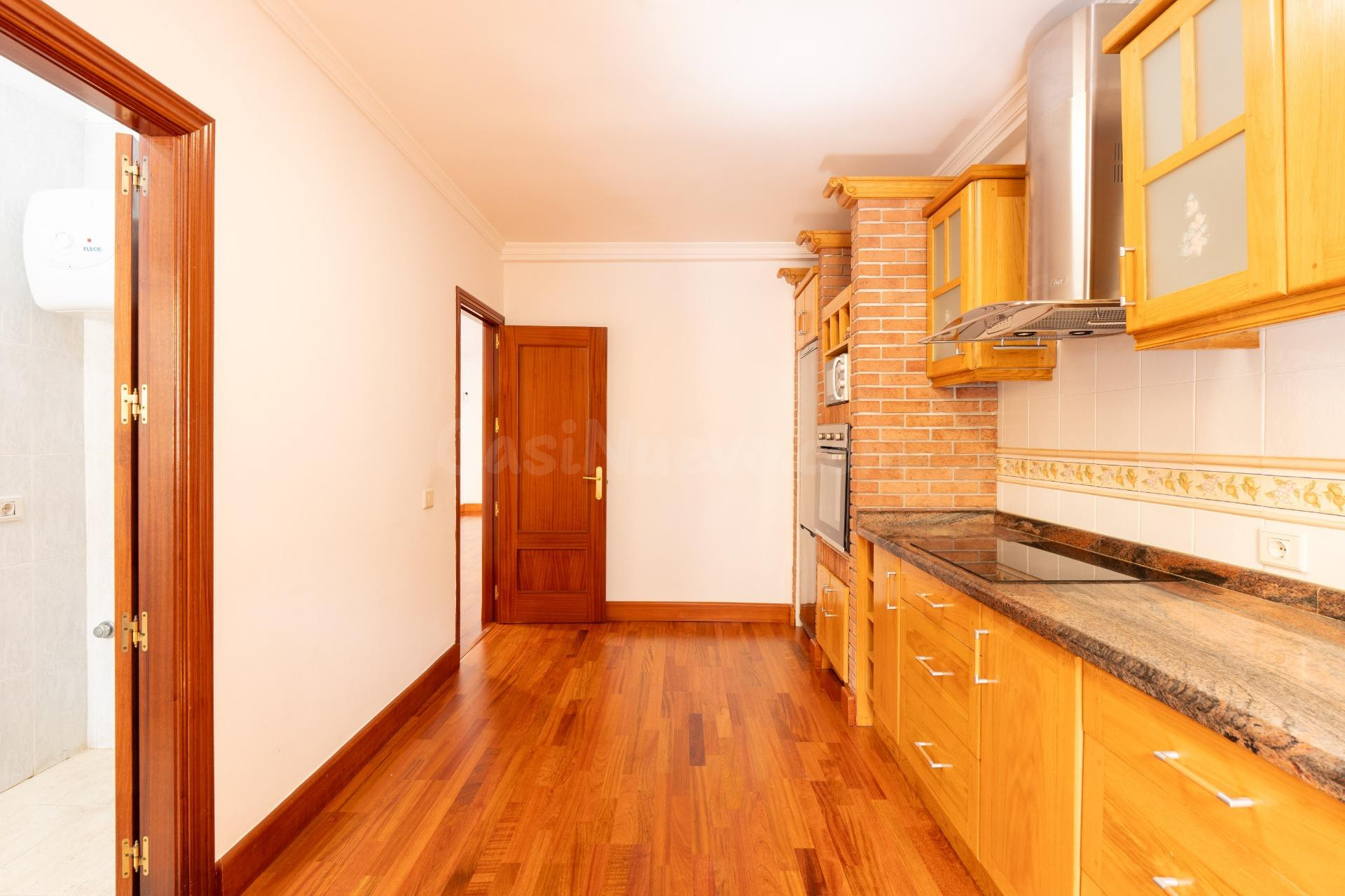 Dúplex de 4 dormitorios, terraza y acceso privado desde el p - foto 5