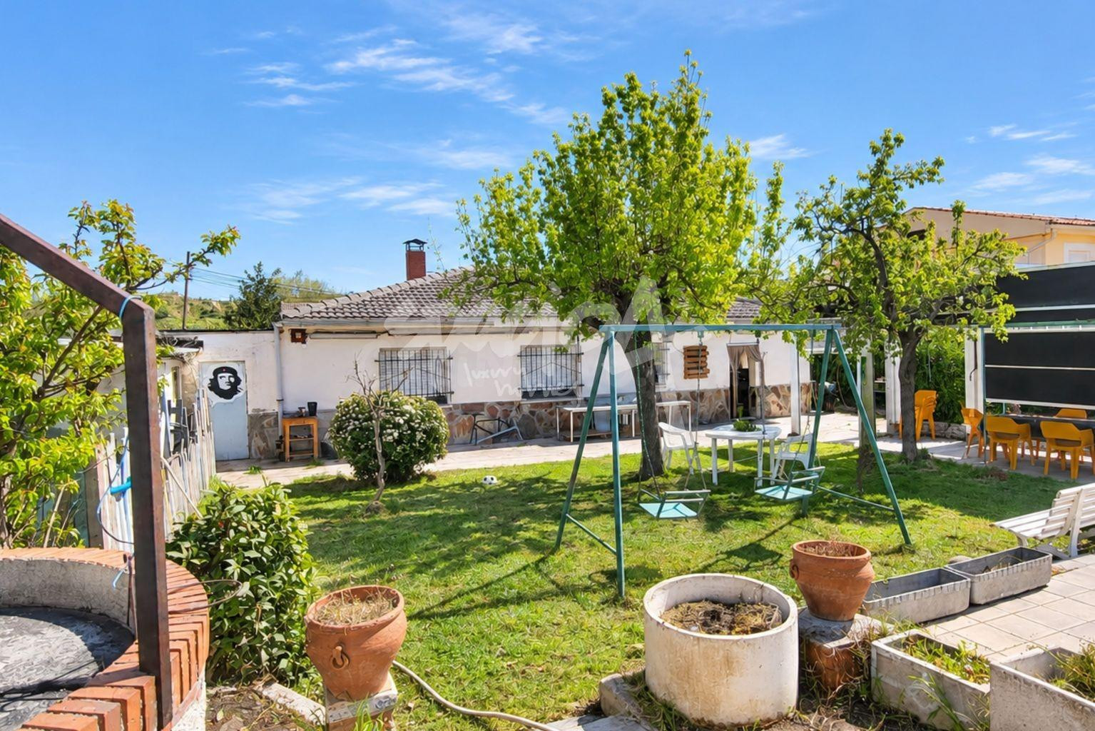 Chalet independiente en venta con parcela de 700 m2 en El Viso de San Juan