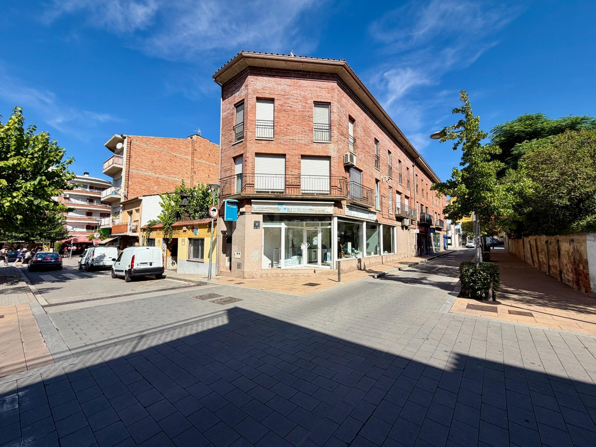 Local comercial en el centro de La Roca del Vallès