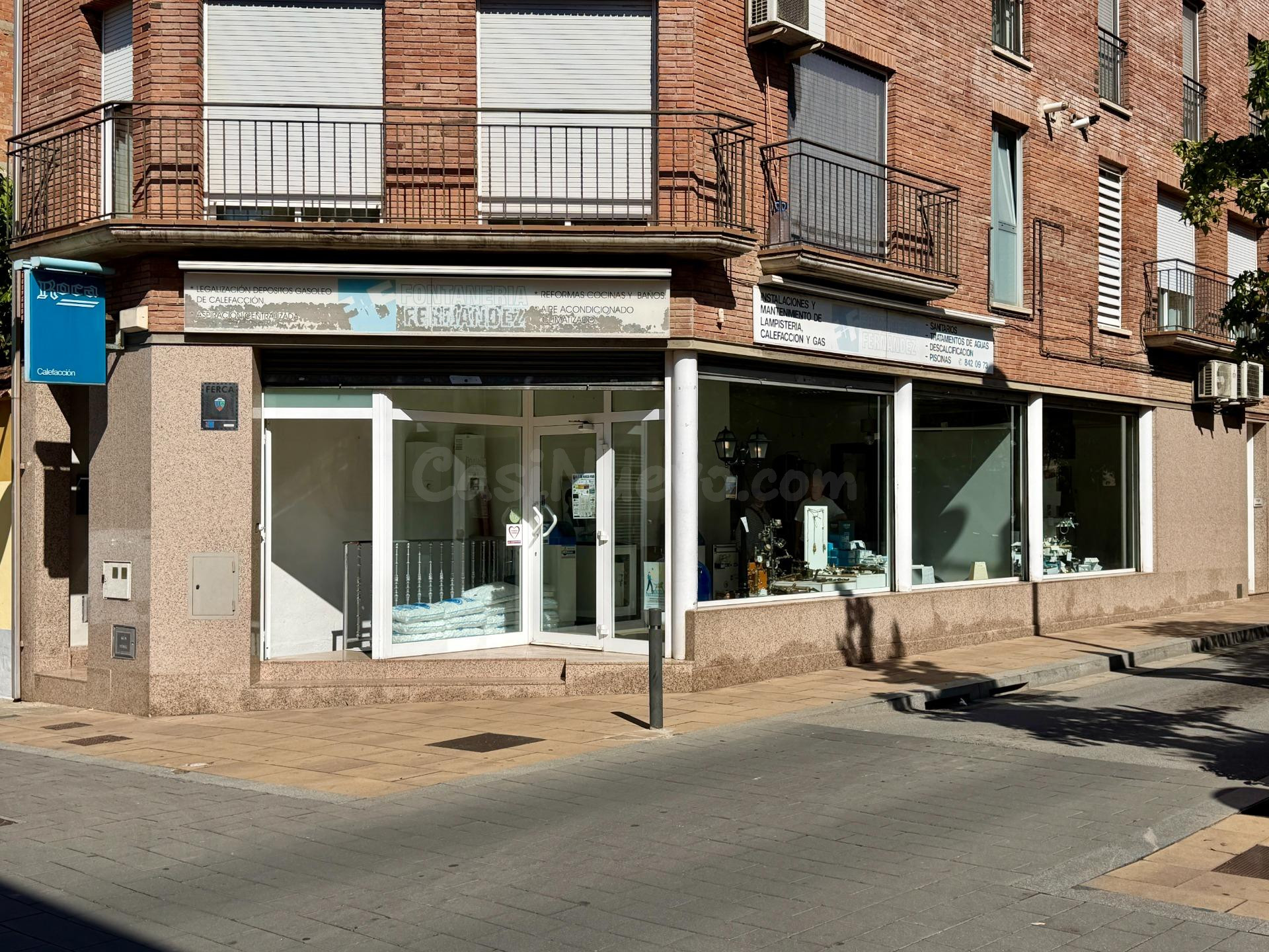 Local comercial en el centro de La Roca del Vallès - foto 2
