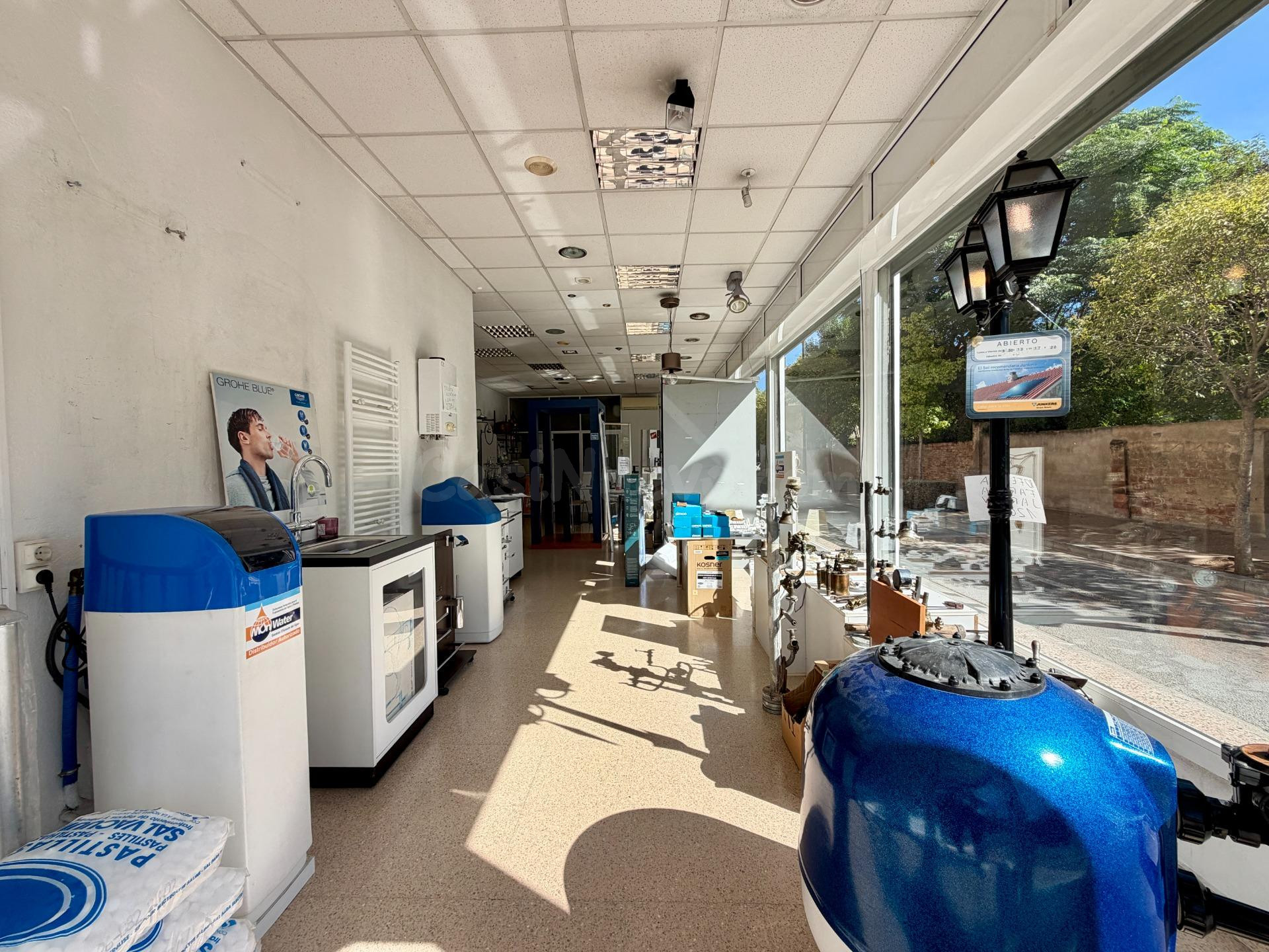 Local comercial en el centro de La Roca del Vallès - foto 3