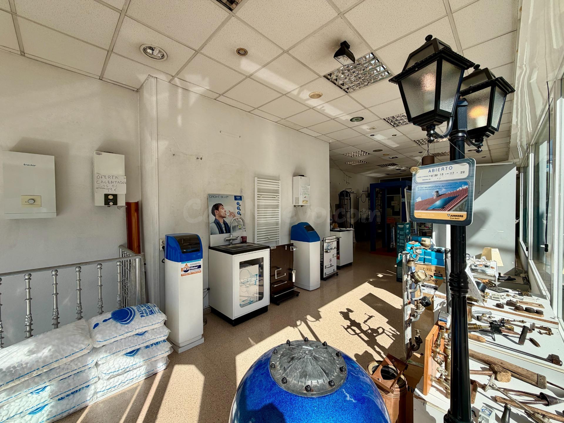 Local comercial en el centro de La Roca del Vallès - foto 4