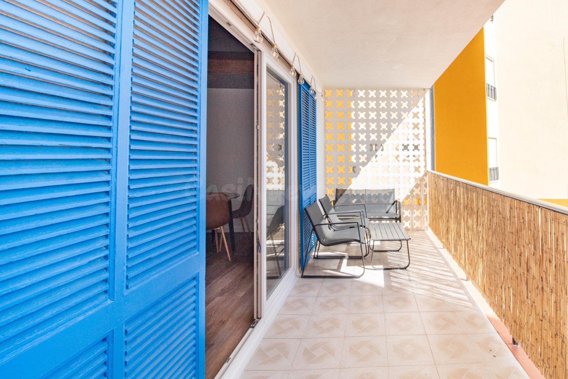 APARTAMENTO DE 2 DORMITORIOS 2 BAÑOS EN TOREVIEJA ( ACEQUION )