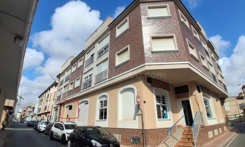 APARTAMENTO DE 2 DORMITORIOS Y 1 BAÑO EN SAN PEDRO DEL PINAT - foto 3