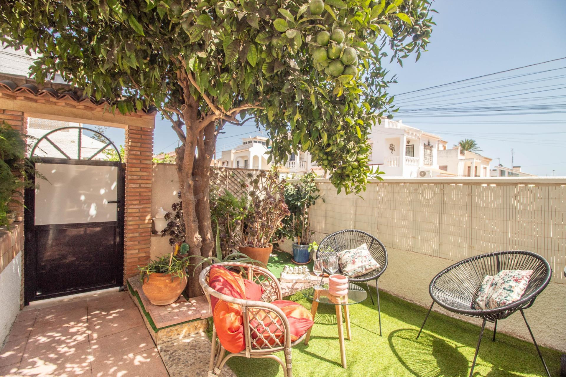 BUNGALOW DE 1 DORMITORIO 1 BAÑO EN LOS FRUTALES EN TORREVIEJA