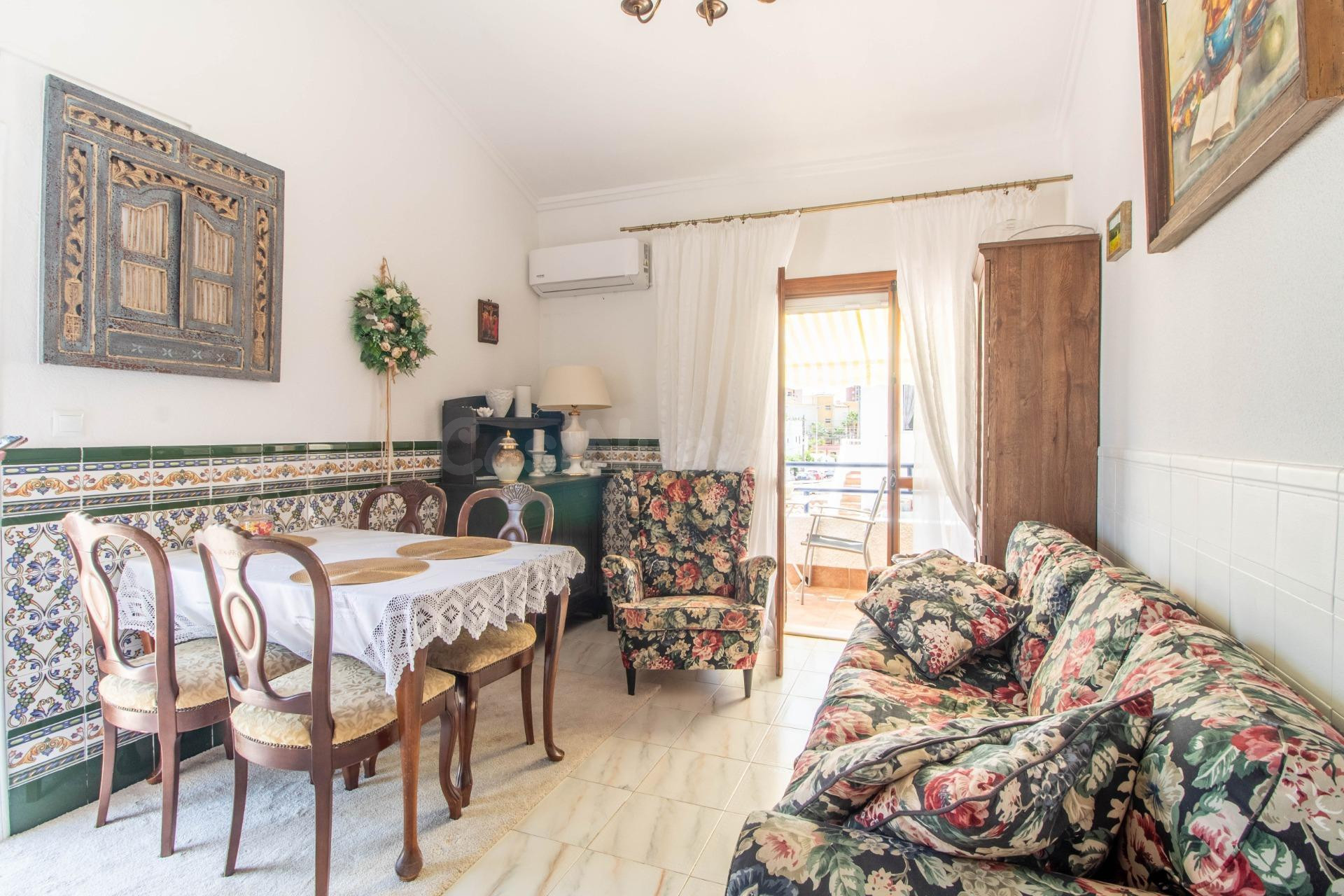 BUNGALOW DE 1 DORMITORIO 1 BAÑO EN LOS FRUTALES EN TORREVIEJA - foto 3