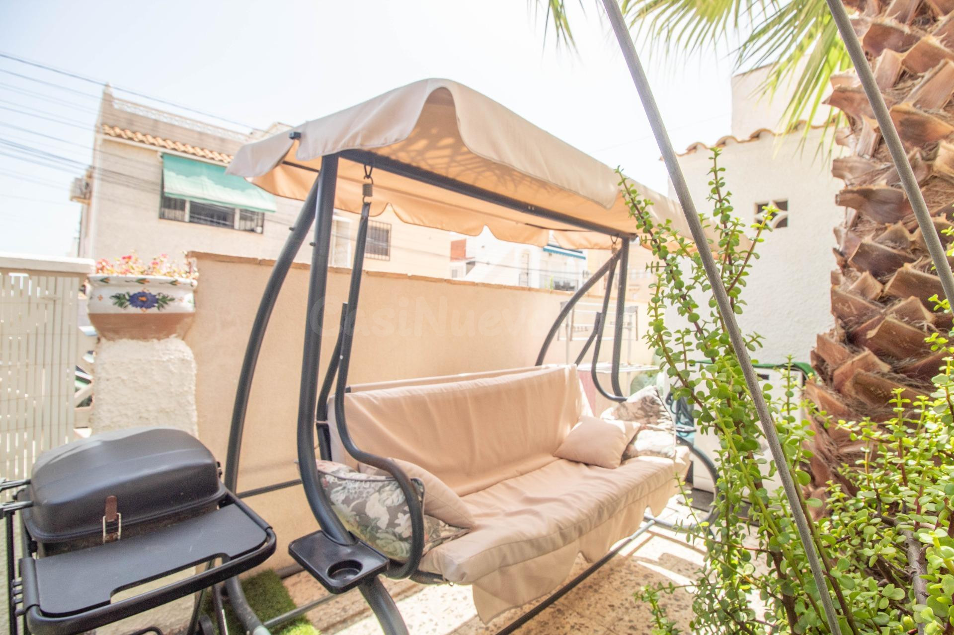 BUNGALOW DE 1 DORMITORIO 1 BAÑO EN LOS FRUTALES EN TORREVIEJA - foto 5