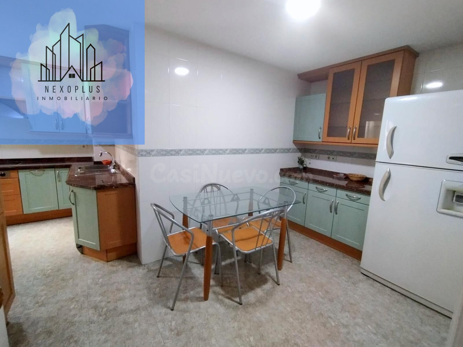 ¡ Se alquila vivienda en Primado Reig con plaza de garaje!