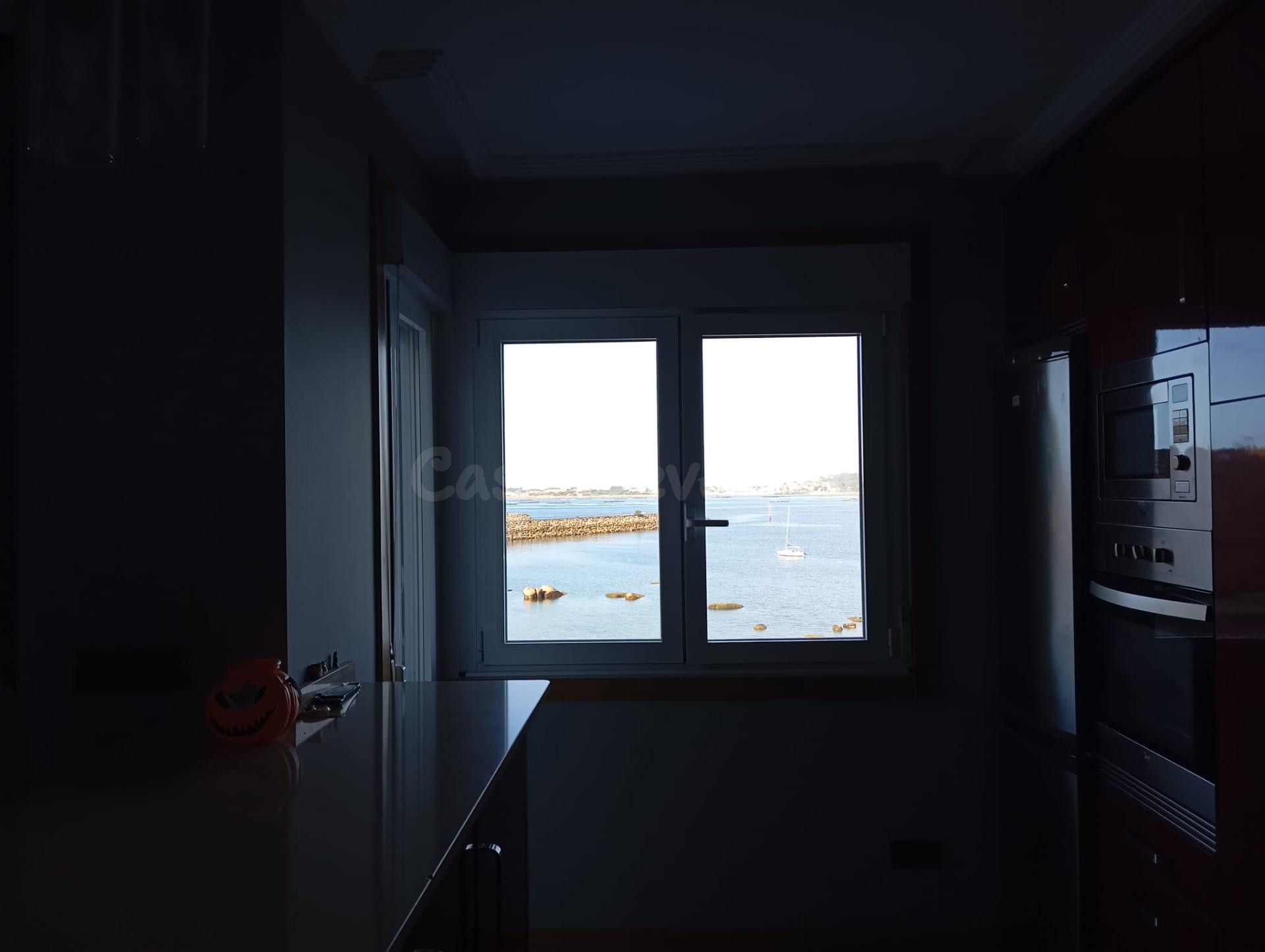 SE ALQUILA PISO EN VILLANUEVA DE AROSA - foto 5
