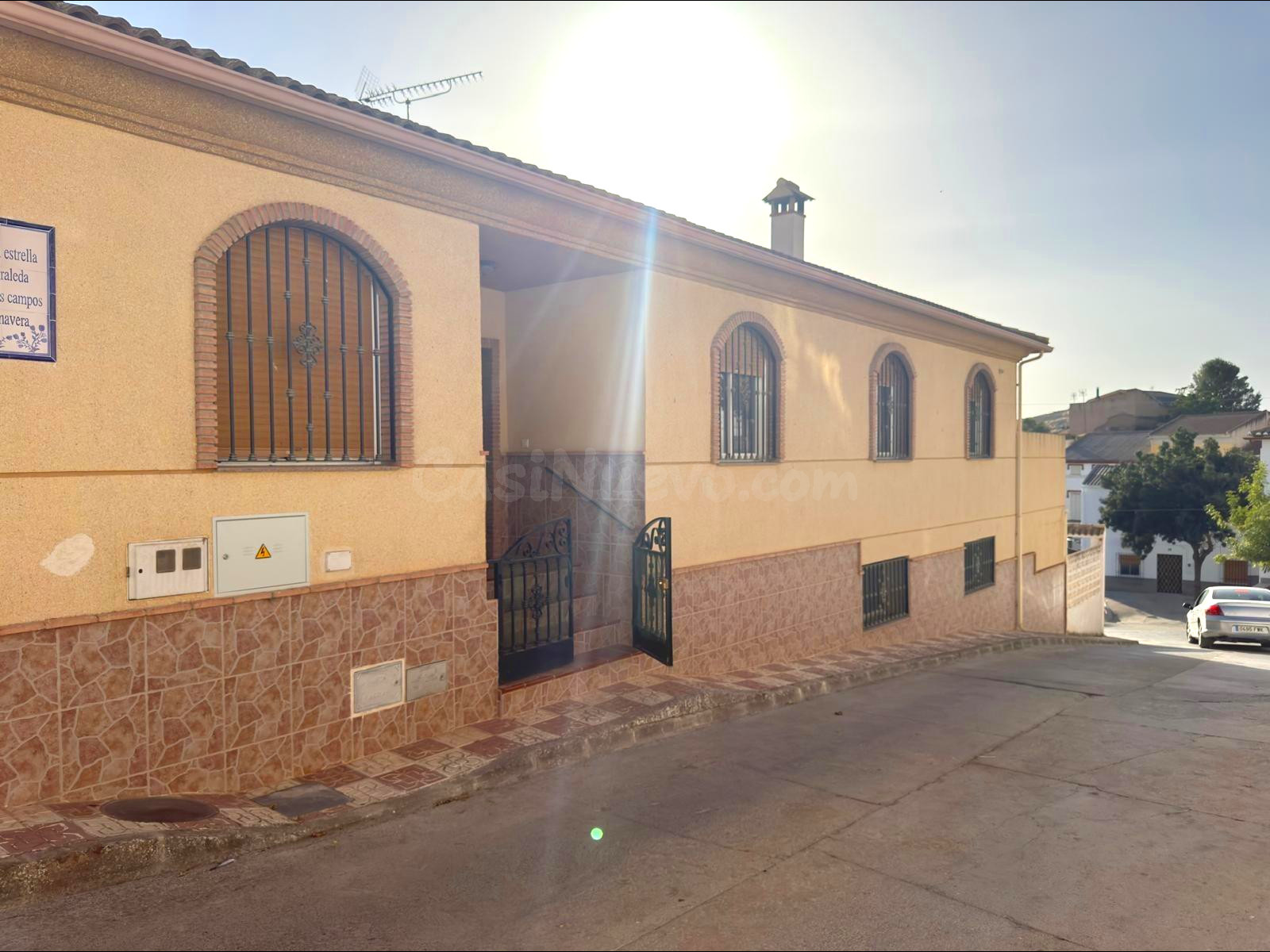 Espléndido piso con terraza y vistas a la montaña en Moraled